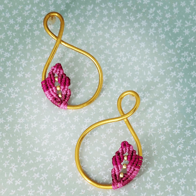Boucles d'oreilles l'infini à la feuille 