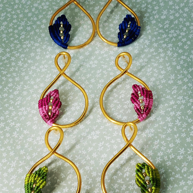 Boucles d'oreilles l'infini à la feuille 