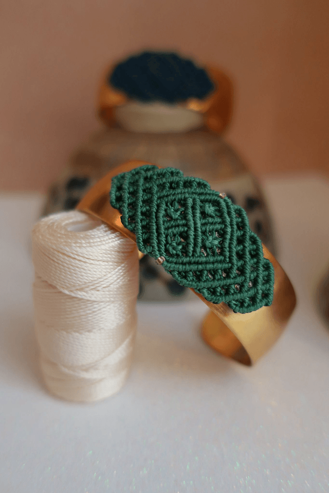 Manchette Dentelle de macramé